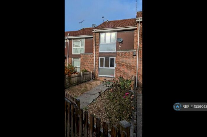 3 Bedroom Terraced House To Rent In Fotherby Court, Maidenhead, SL6