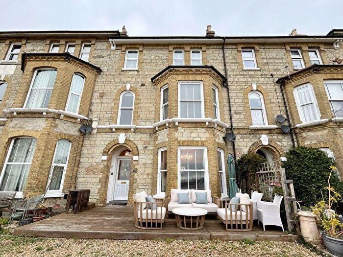 6 Bedroom End Of Terrace House For Sale In Southgrove Road, Ventnor, PO38