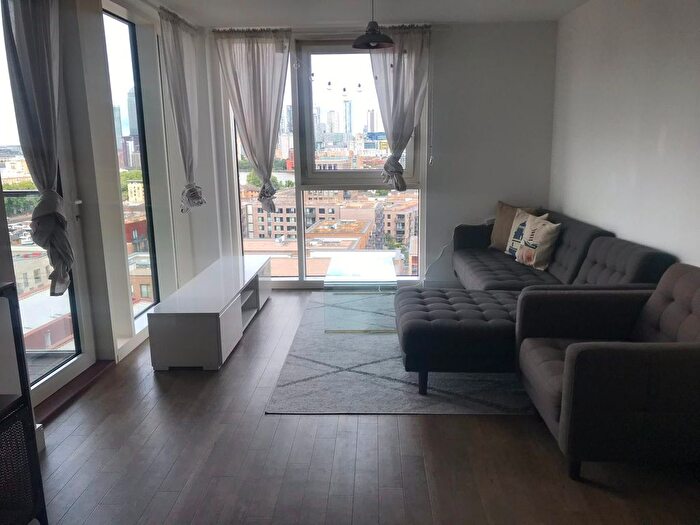 2 Bedroom Flat To Rent In Rm/Flat Oslo Tower, London, SE8
