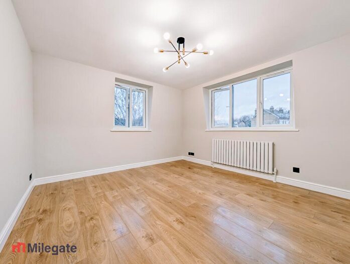 1 Bedroom Flat To Rent In Manor Mount, London, SE23