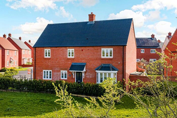 4 Bedroom Detached House For Sale In Manning Drive, Towcester, NN12