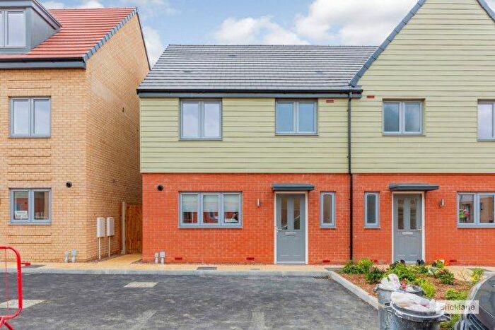 3 Bedroom Property To Rent In Carnelian Avenue, Wellingborough, NN8