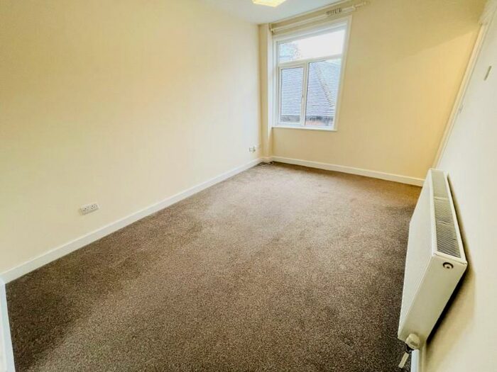 1 Bedroom Flat To Rent In Highfield Road, Hall Green, Birmingham, B28