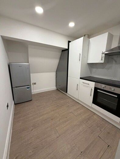 Studio To Rent In St. Johns Road, Isleworth, TW7