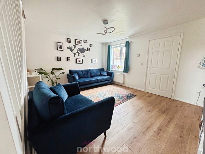 3 Bedroom Semi-Detached House For Sale In Oxford Street, Thorne, Doncaster, DN8