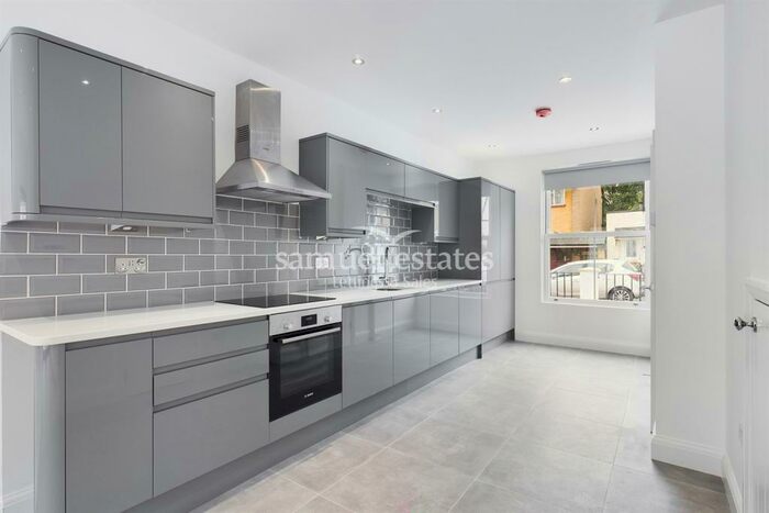 3 Bedroom Semi-Detached House To Rent In Hindsleys Place, London, SE23