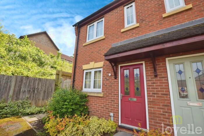 2 Bedroom Town House To Rent In Meldrum Drive, Gainsborough, DN21