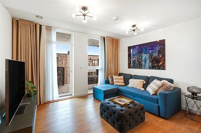 2 Bedroom Flat To Rent In Amelia Street, London, SE17