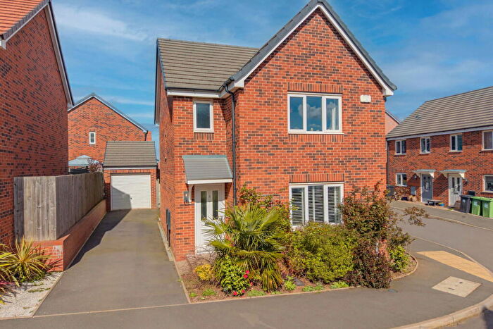 3 Bedroom Detached House For Sale In Kimcote Street, Brockhill, Redditch, B97