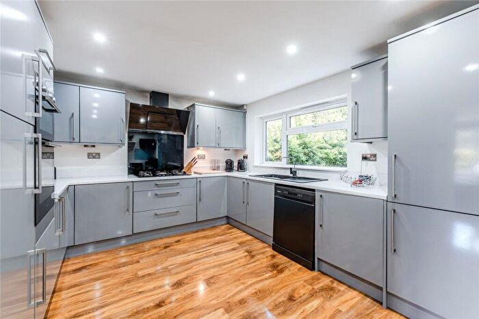 3 Bedroom Detached House For Sale In Newlay Wood Close, Horsforth, Leeds, West Yorkshire, LS18
