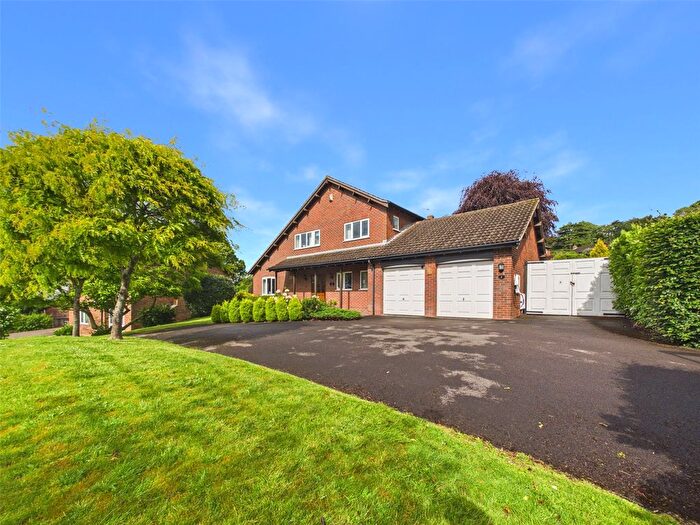 4 Bedroom Detached House For Sale In Oakbank, Gloucester, Gloucestershire, GL4