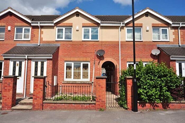 3 Bedroom Terraced House To Rent In Stirling Way, Sheffield, S2