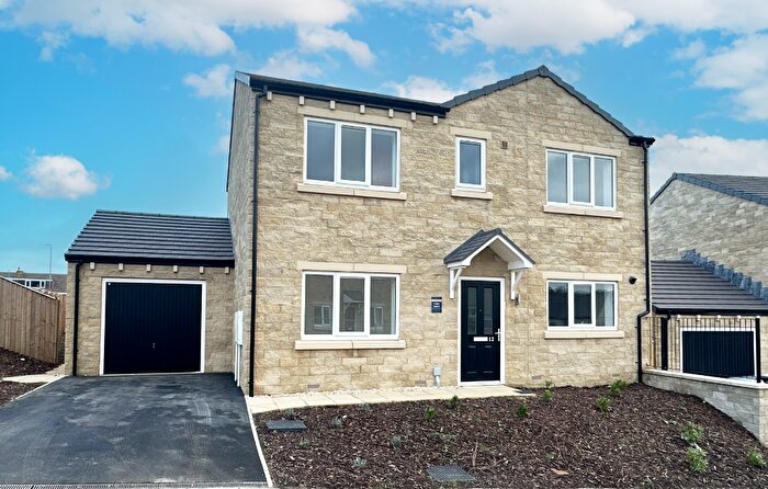 4 Bedroom Detached House For Sale In Delf Hill, Rastrick, HD6