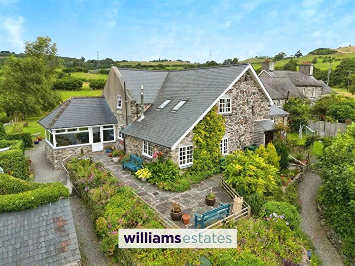 3 Bedroom House For Sale In Corwen, LL21