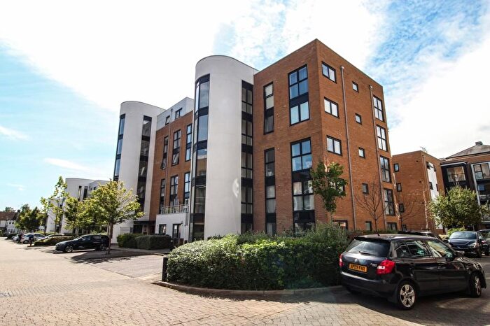 2 Bedroom Flat To Rent In Pym Court, Cromwell Road, Cambridge, CB1