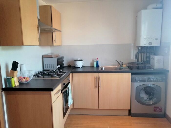 1 Bedroom Flat To Rent In Uxbridge Road, London, W12