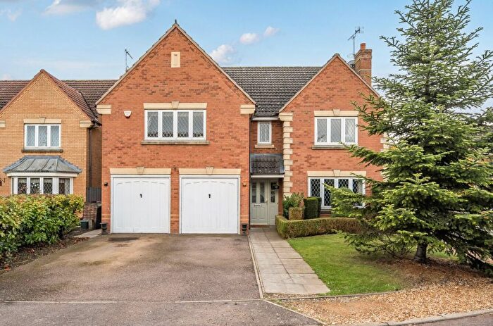 5 Bedroom Detached House For Sale In Trefoil Close, Rushden, NN10