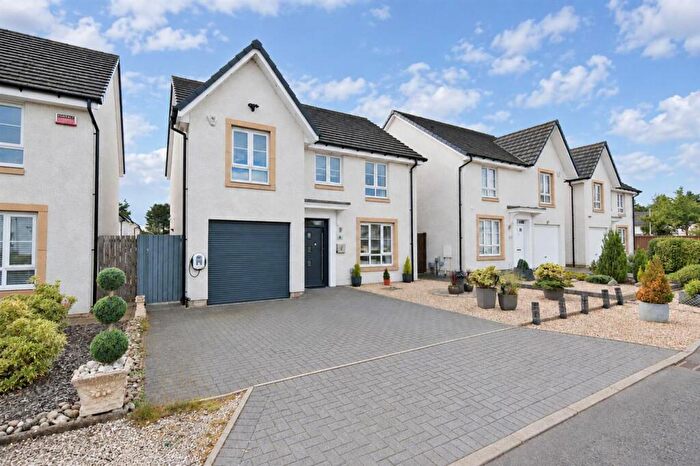 4 Bedroom Detached House For Sale In Howatston Court, Livingston, EH54