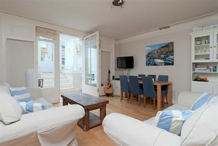 1 Bedroom Flat To Rent In Nightingale Lane, London, SW12