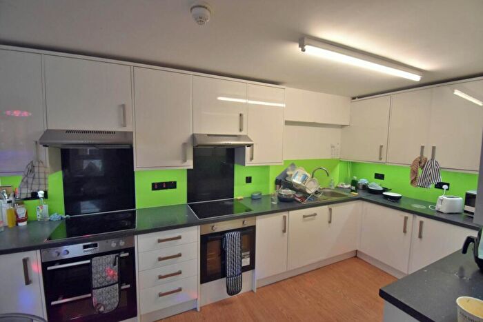 7 Bedroom House To Rent In Allcroft Road, Reading, RG1