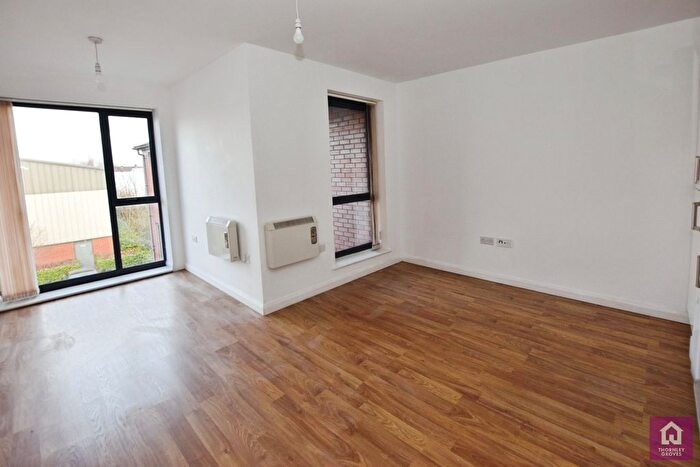 2 Bedroom Flat To Rent In Medlock Place, Droylsden, Manchester, M43