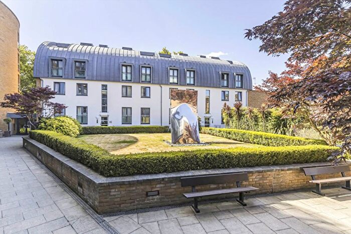 2 Bedroom Flat To Rent In Owen Street, London, EC1V