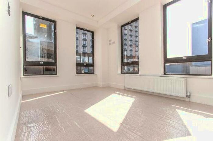 2 Bedroom Flat To Rent In Clarendon Road, Watford, WD17