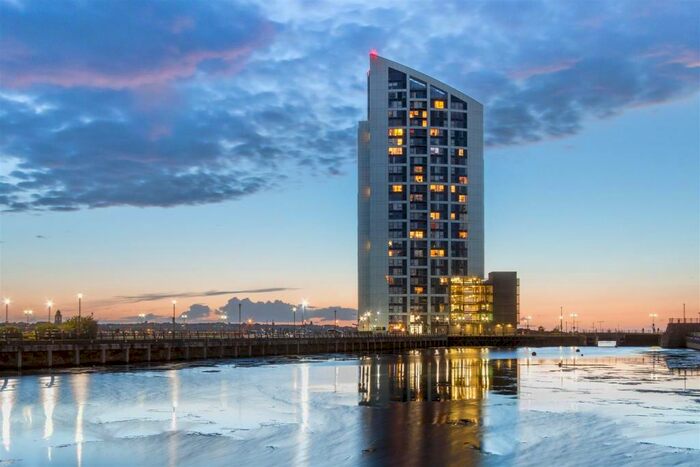 2 Bedroom Apartment To Rent In Alexandra Tower, Princes Parade, Liverpool, L3