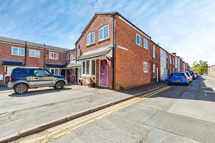 2 Bedroom Terraced House For Sale In Rudgard Lane, Lincoln, LN1