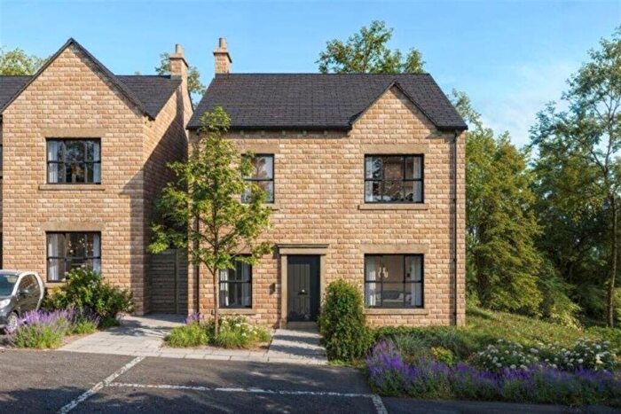 5 Bedroom Detached House For Sale In Adderley Place, Glossop, SK13