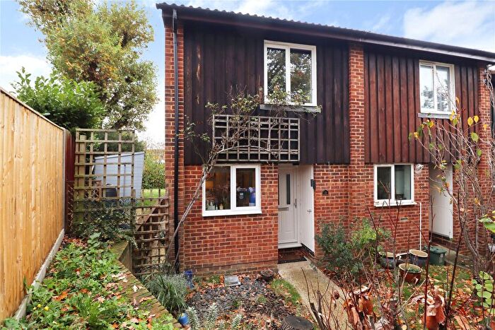 2 Bedroom End Terrace House For Sale In Woking, Surrey, GU21
