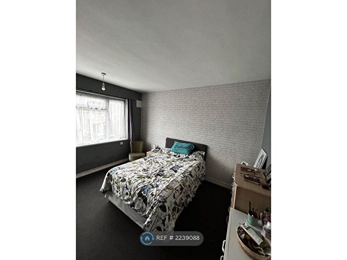 1 Bedroom Flat To Rent In Nottingham, Nottingham, NG11