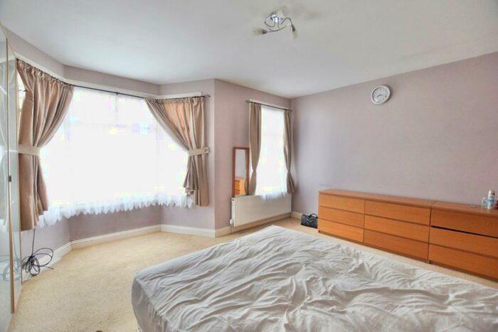 6 Bedroom Semi-Detached House To Rent In Windsor Road, E7