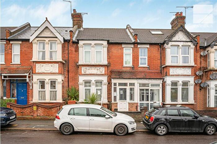 2 Bedroom House For Sale In Winchester Road, London, E4