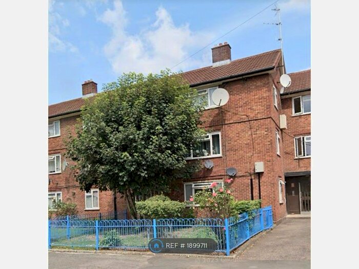 3 Bedroom Flat To Rent In Watford Road, London, E16