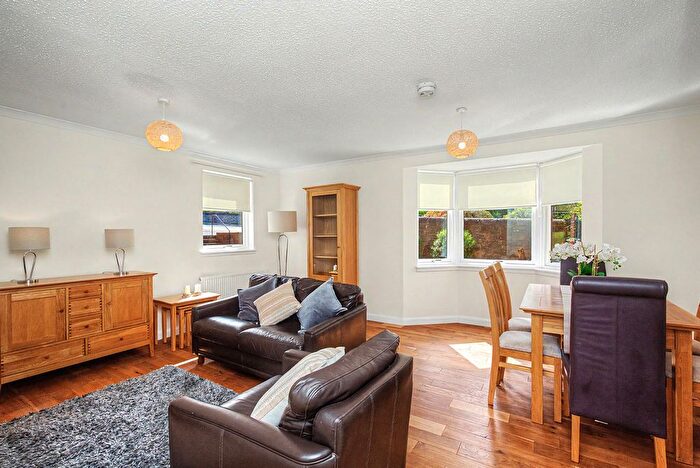 2 Bedroom Flat For Sale In / Glenlockhart Road, Craiglockhart, Edinburgh, EH14