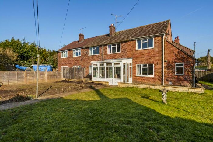 4 Bedroom Semi-Detached House For Sale In Wickham, Berkshire, RG20