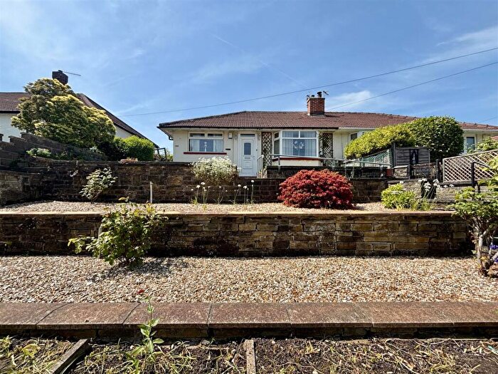 2 Bedroom Semi-Detached Bungalow For Sale In The Avenue, Clayton, Bradford, BD14