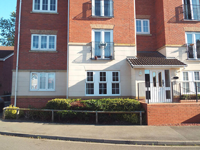 2 Bedroom Flat To Rent In Apartment, Ladybower Way, HU7