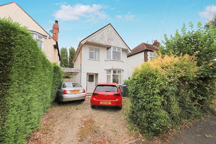 3 Bedroom Detached House For Sale In Woodland Road, Finchfield, Wolverhampton, WV3