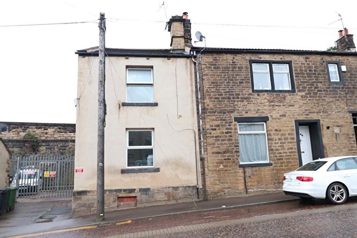 1 Bedroom Maisonette To Rent In Bradford Road, Stanningley, Pudsey, West Yorkshire, LS28