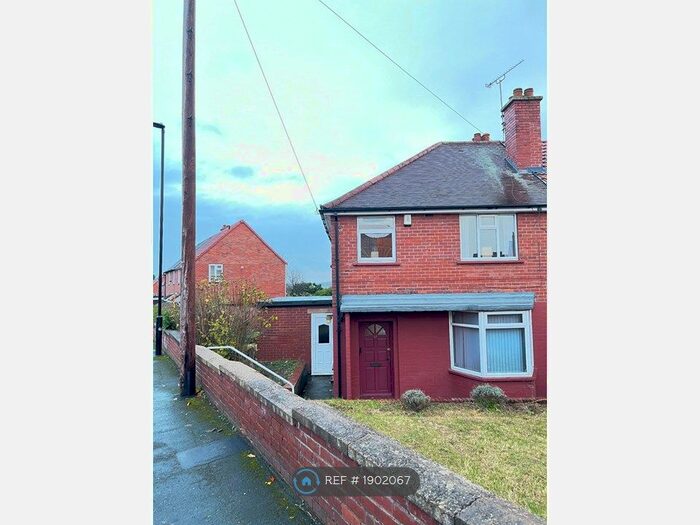 3 Bedroom Semi-Detached House To Rent In Hawthorne Crescent, Mexborough, S64