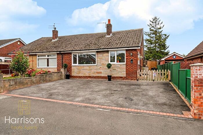 3 Bedroom Semi-Detached Bungalow For Sale In Southover, Westhoughton, Bolton, BL5
