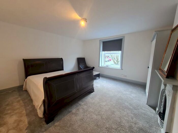 4 Bedroom Terraced House To Rent In Oddfellow Street, Morley, Leeds, LS27