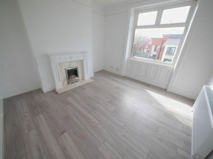 5 Bedroom Maisonette To Rent In Clavering Street, Wallsend, NE28