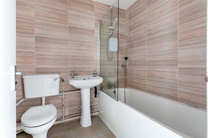 1 Bedroom Flat For Sale In Molyneux Drive, London, SW17