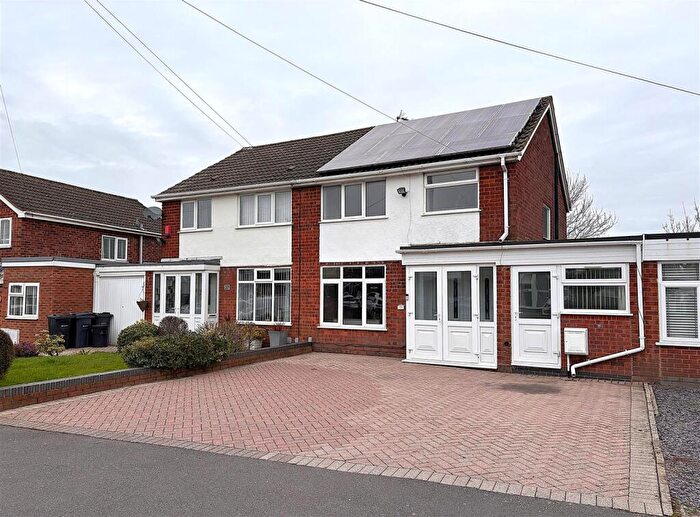3 Bedroom Semi Detached House For Sale In Ashburton Road, Kings Heath, Birmingham, B14