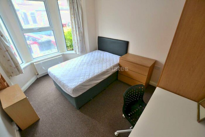 4 Bedroom Terraced House To Rent In Norris Road, Earley, RG6