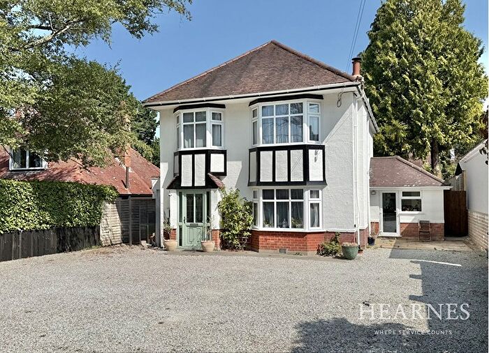 4 Bedroom Detached House For Sale In New Road, Ferndown, BH22