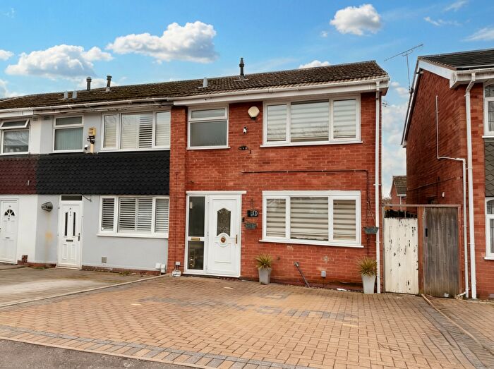 3 Bedroom End Of Terrace House For Sale In Parkside, Birmingham, B32